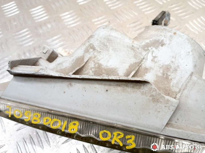 Фара противотуманная левая Volkswagen Transporter