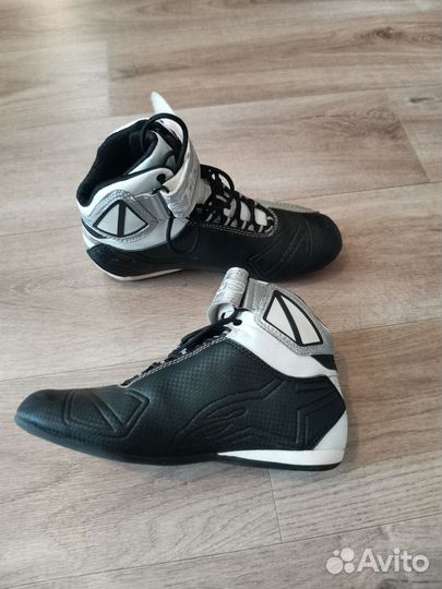 Мотобрюки и ботинки