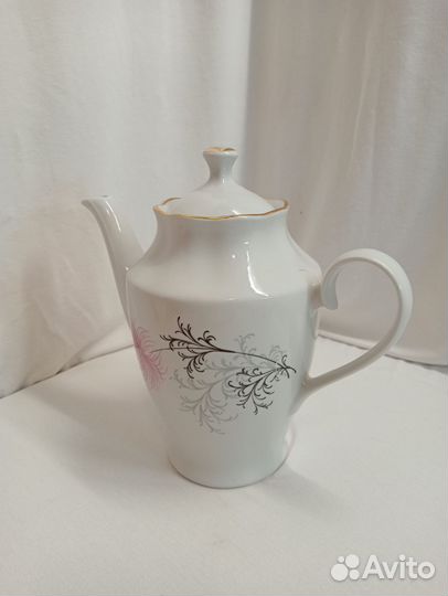 Кофейник Рига. Фарфор, позолота