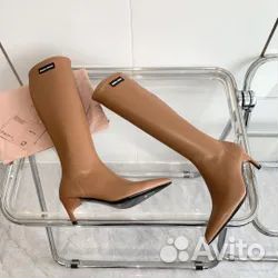 Ботинки Miu Miu Boutique. Итальянская мода