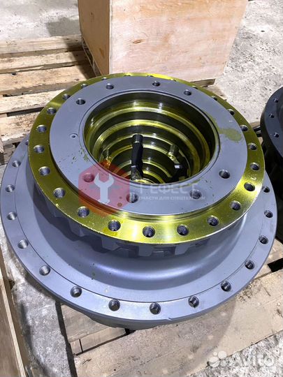 Редуктор хода Komatsu PC450-8