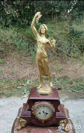 Каминные часы 19 век франция дама с виноградом