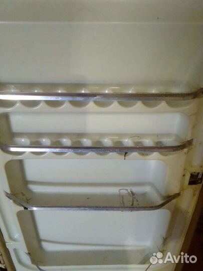 Холодильник бу СССР мир