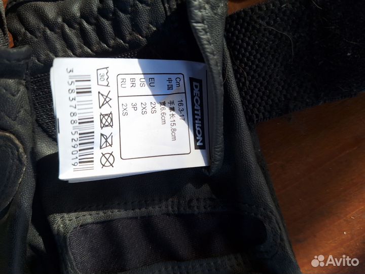 Детское для верховой езды- щётки, краги, перчатки