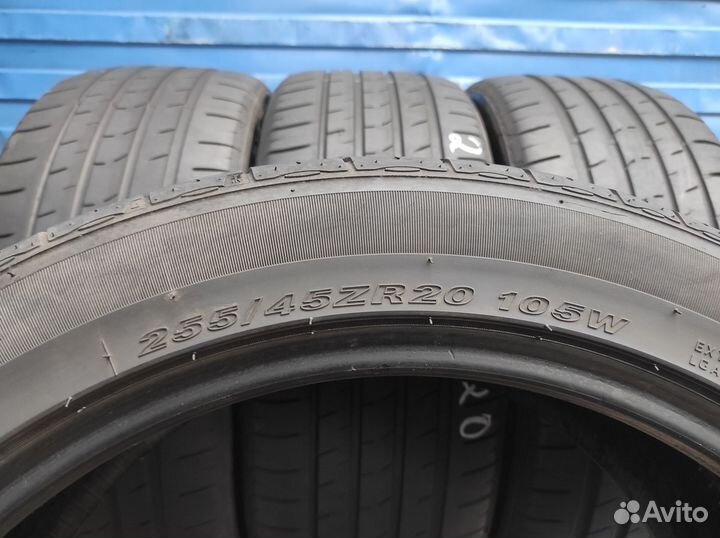 Nexen N Fera RU1 255/45 R20 104W