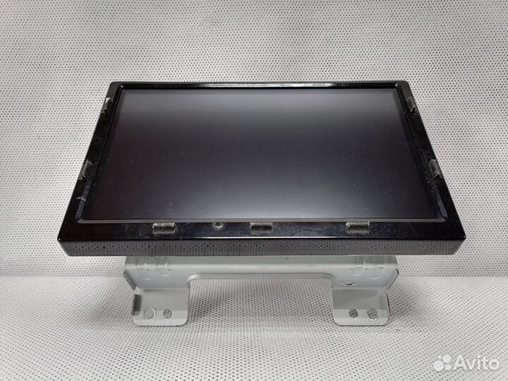 Kia Quoris KH Монитор передний в торпедо