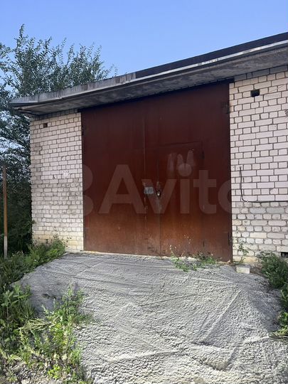 Гараж, > 30 м²