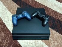 Продам PS4 PRO 1 TB+2 геймпада