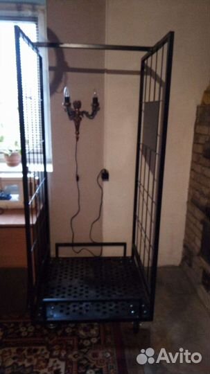 Тележка железная на колесиках