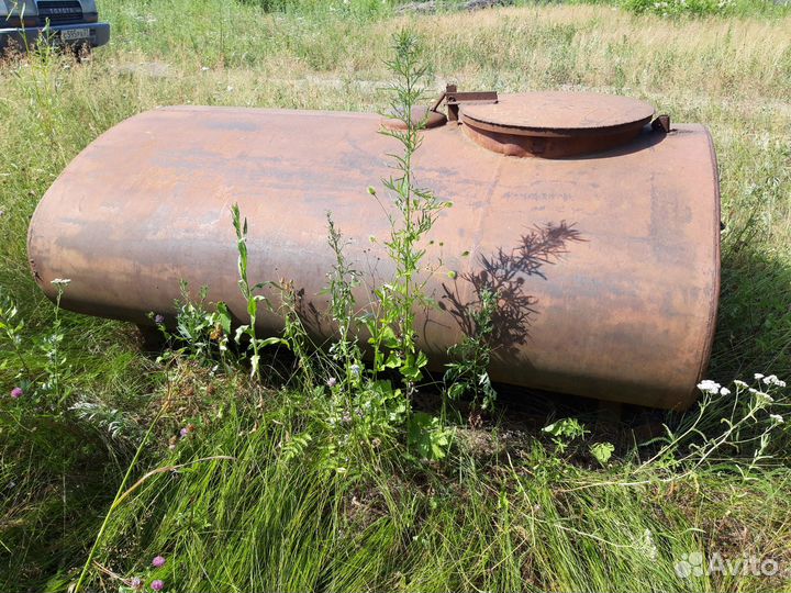 Цистерна металлическая 1,5 кбм
