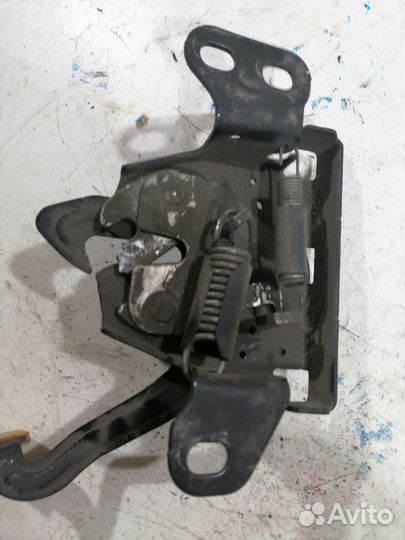 Замок капота (Geely Coolray)