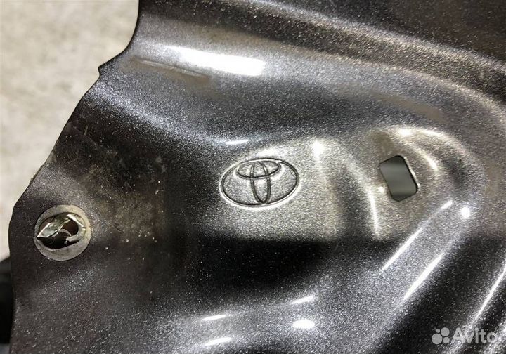 Крыло переднее правое Toyota Yaris 2 2005-2009
