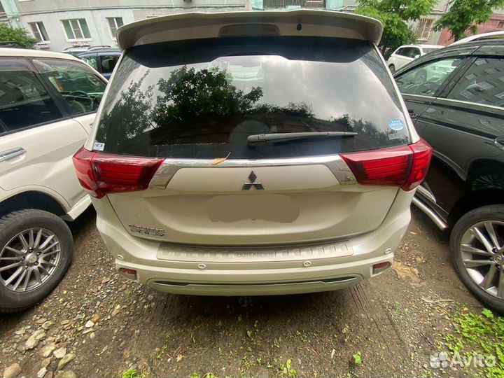 Mitsubishi Outlander 2.4 AT, 2018, 63 000 км