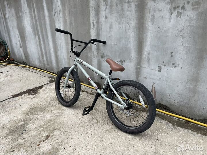 Велосипед BMX legion Mongoose