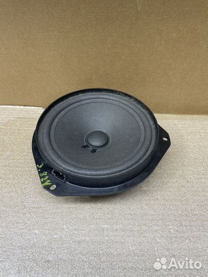 Динамик низкочастотный передней двери Opel Corsa D