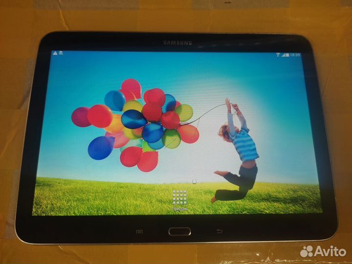 Планшет Samsung Galaxy Tab 3 GT-P5200 10.1