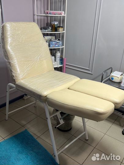Педикюрное, косметологическое кресло