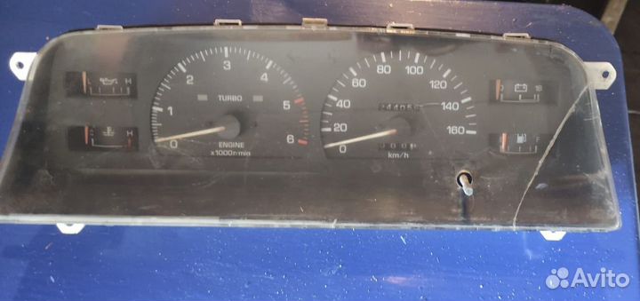 Щиток приборов на Toyota 4 Runner Surf