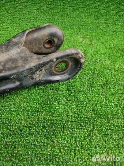 Рычаг продольный задний левый Suzuki Grand