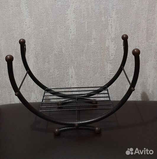 Подставка для цветов настенная