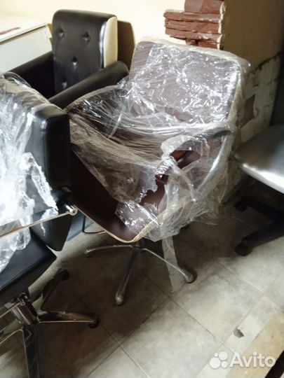 Парикмахерские кресла