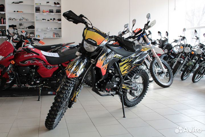 Мотоцикл BSE Z1 19/16 HotRod Red