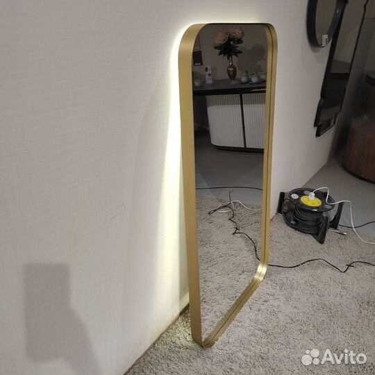 Зеркало с подсветкой