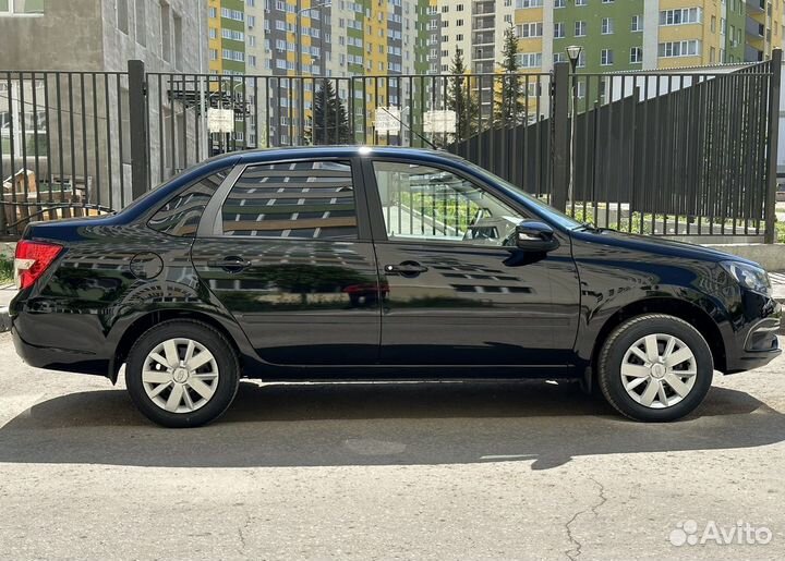 LADA Granta 1.6 МТ, 2022, 17 000 км