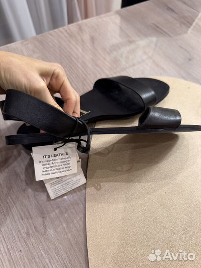 Сандалии zara