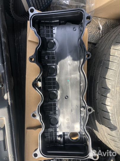 Крышка клапанов на Honda HRV