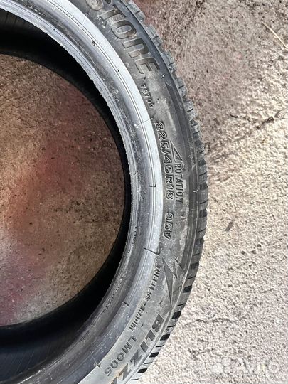 Bridgestone Blizzak LM-005 225/45 R18