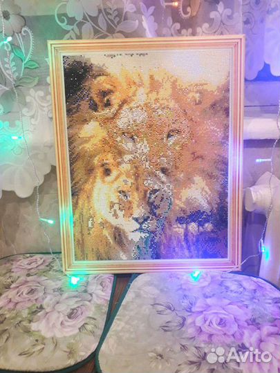 Картина из мозаики смотрите профиль