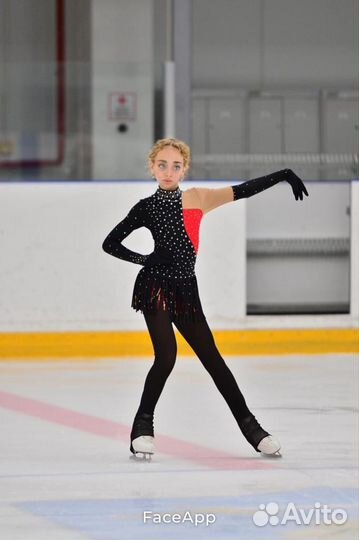 Костюм для фигурного катания