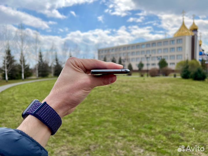 iPhone Xs, 64 ГБ