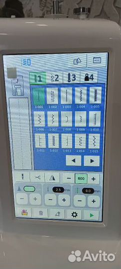 Швейно-вышивальная машина