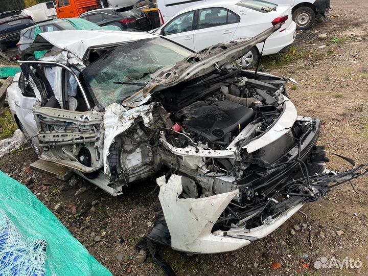 Toyota Camry 3.5 AT, 2019, битый, 999 999 км