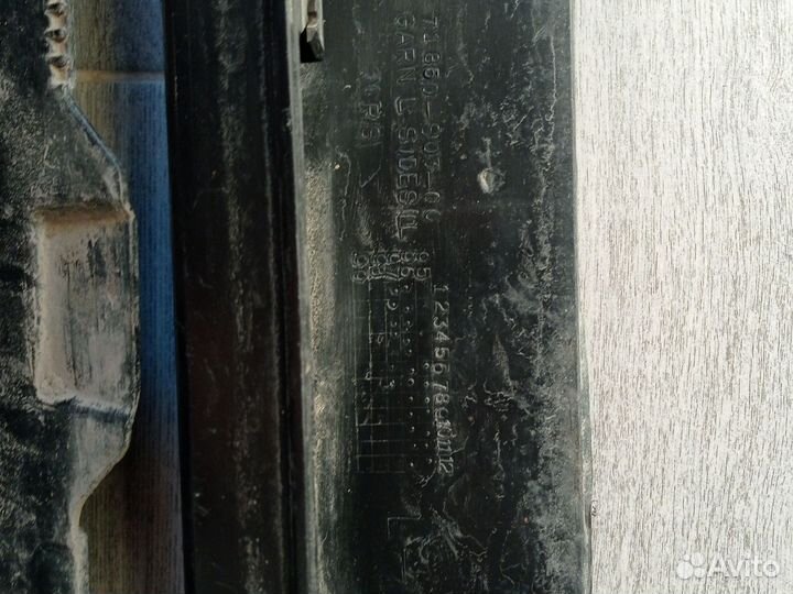 Пластиковые пороги Honda civic