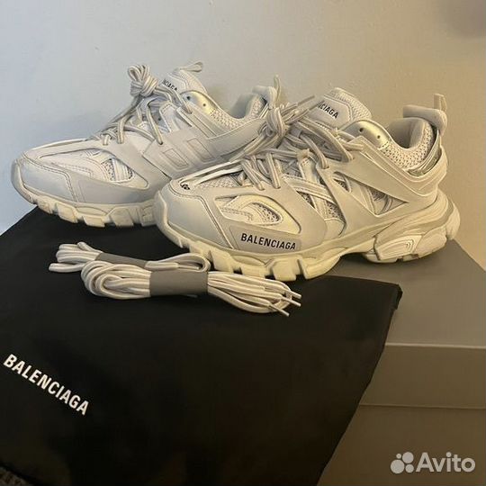 Balenciaga track