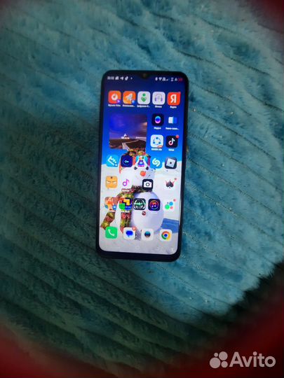 TECNO Spark 8C, 4/64 ГБ