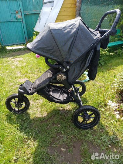 Коляска прогулочная