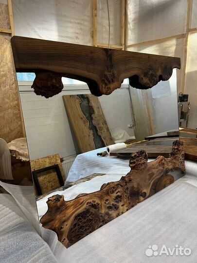 Зеркало в раме из массива эксклюзив