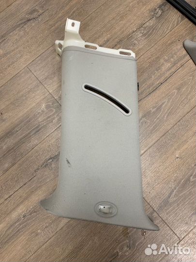 Обшивка стойки задняя правая Mercedes Gl 320 Cdi