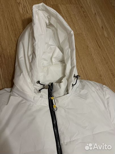 Куртка женская белая