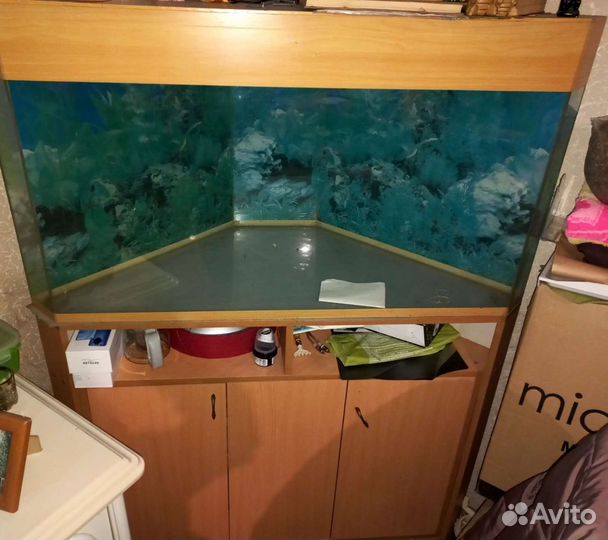Аквариум с тумбой
