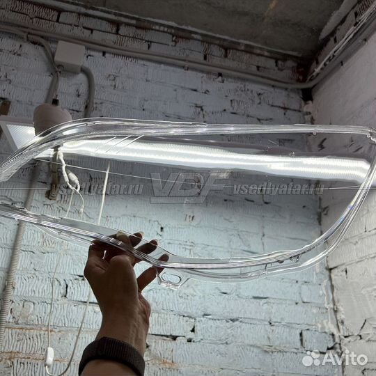 Уцененное стекло для фары Opel Astra J (2009-2015)