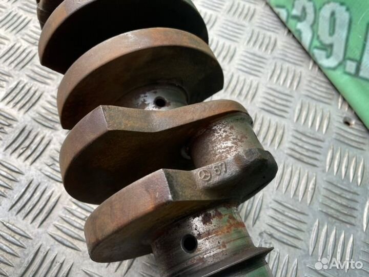 Коленвал Mercedes W123 M110 E28 1983