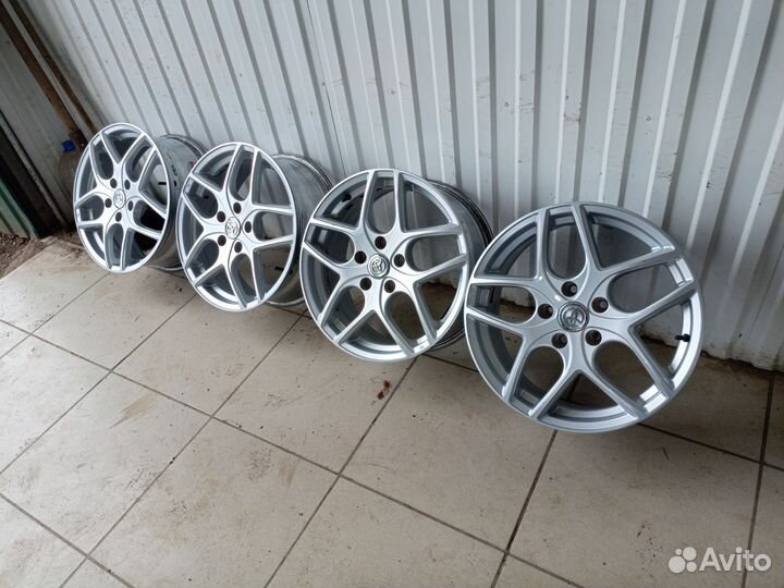 Литые диски R17 5/114.3
