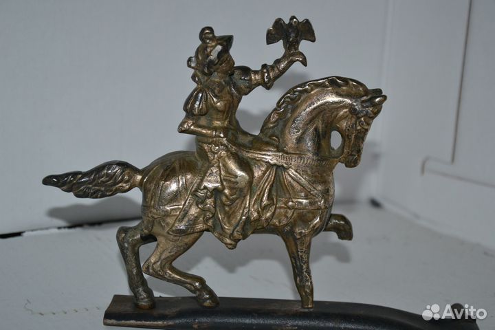 Бронзовая статуэтка