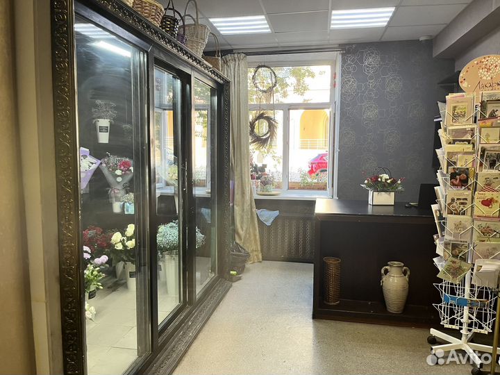 Функционирующий цветочный магазин