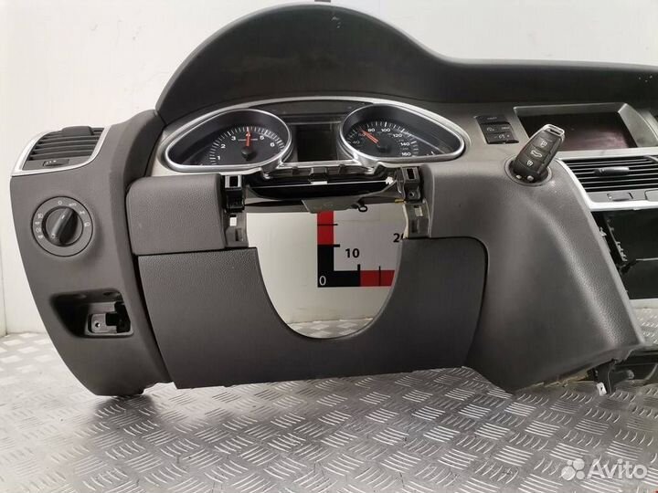 Панель передняя салона (торпедо) Audi Q7 4L 2006